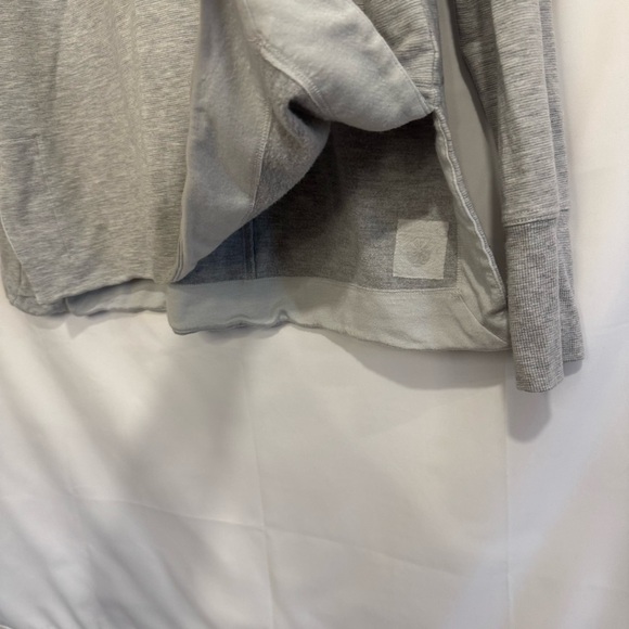 Athleta Grey Women’s Oversize Cozy Sweatshirt Tunic Size Medium - Picture 3 of 7